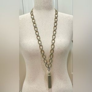 Kendra Scott Miller Necklace in Gold